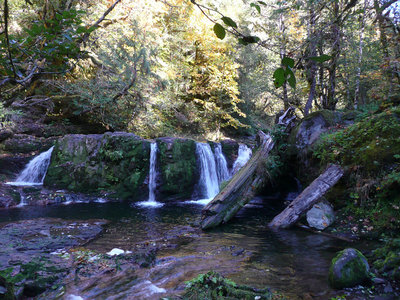 P1130152_副本.jpg (298.33 KiB) Viewed 43581 times Fall Creek... Oct.22, 2011